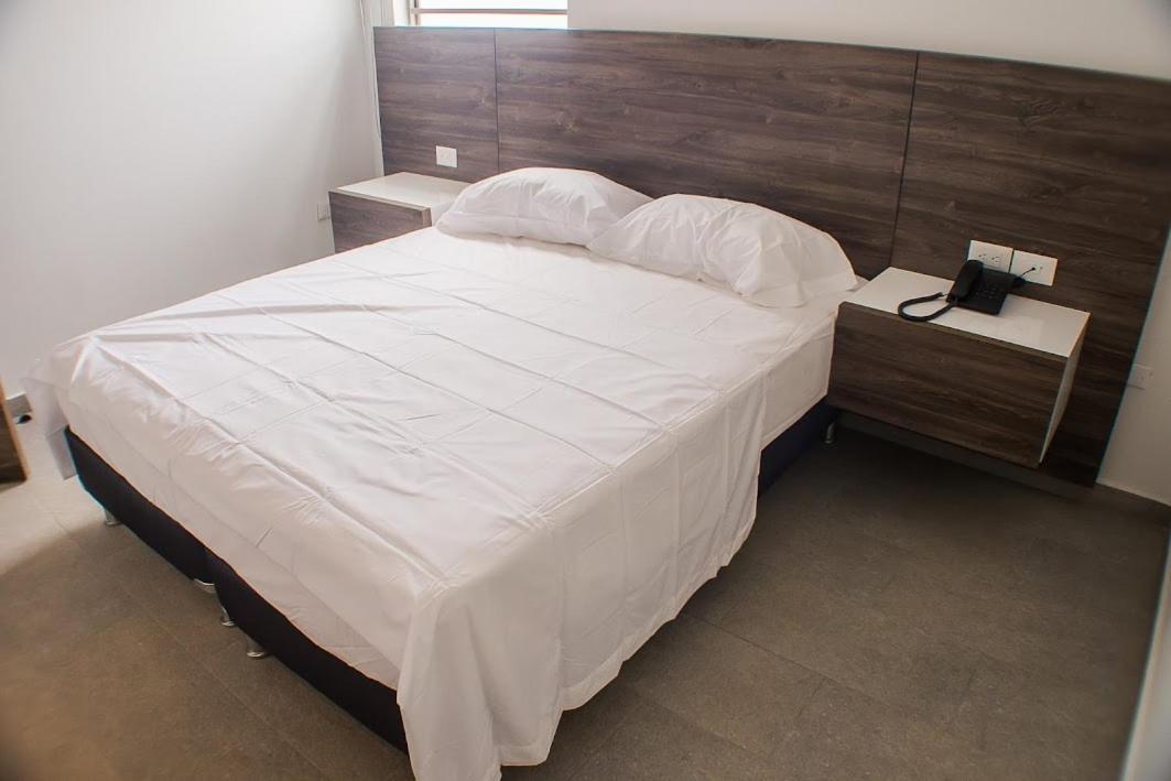 Hostel Laguna Sala By Fsl Ріоача Екстер'єр фото