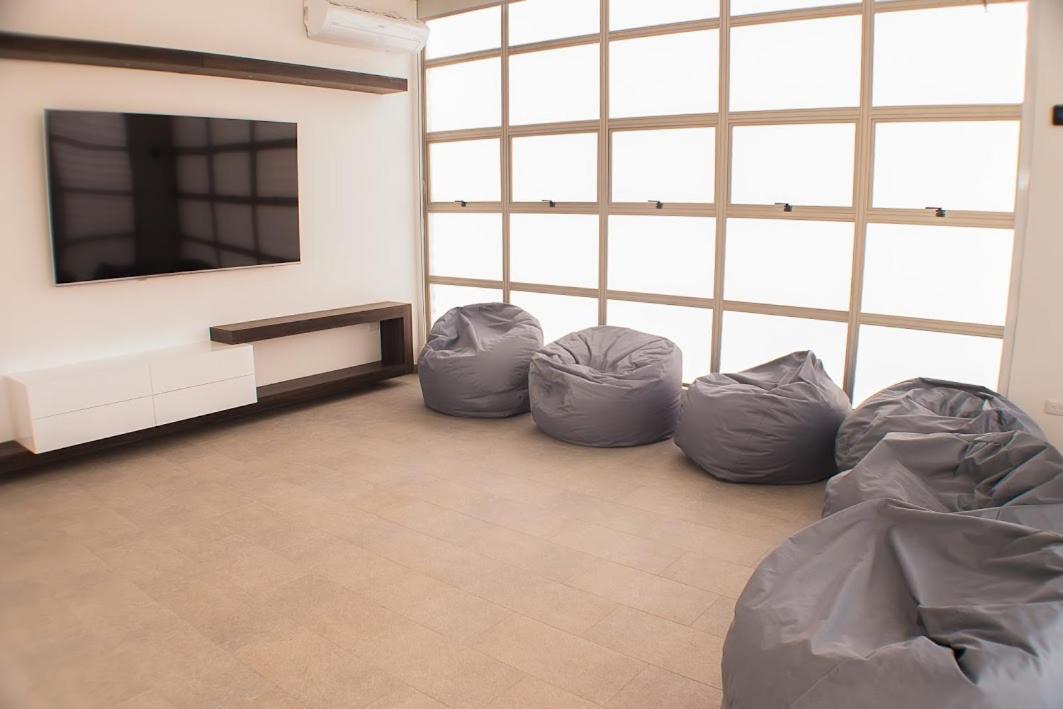 Hostel Laguna Sala By Fsl Ріоача Екстер'єр фото